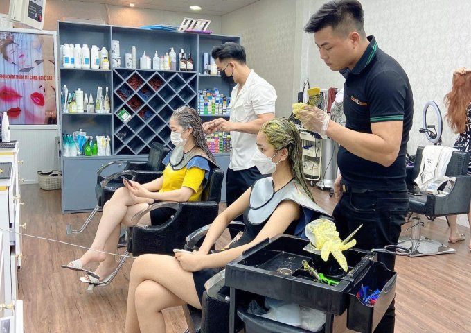 CẦN SANG NHƯỢNG LẠI SALON TÓC MẶT ĐƯỜNG 208 GẦN NGÃ TƯ ẮC QUY