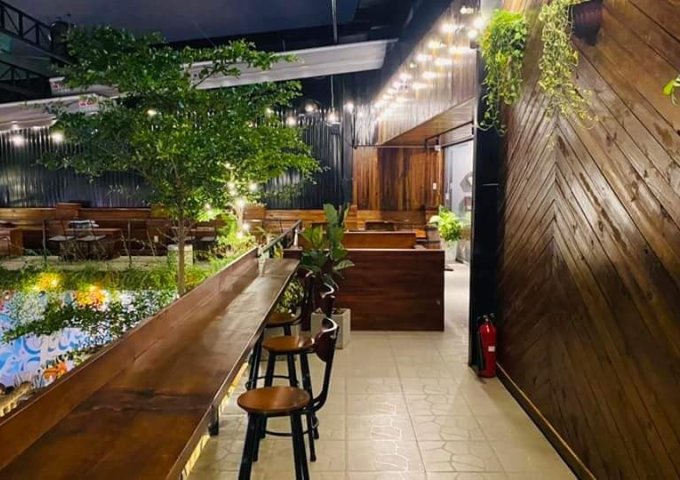 GIA ĐÌNH CẦN SANG NHƯỢNG NHÀ HÀNG BEER GARDEN & CAFE ACOUSTIC đang hoạt động ở quận Phú Nhuận