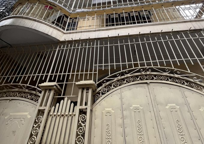 Chính chủ bán nhà riêng 65m2 sổ đỏ chính chủ. Số nhà 11A ngách 165/45, ngõ 165 đường Cầu Giấy, Hà Nội.