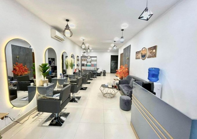 SANG NHƯỢNG SALON DO KHÔNG CÓ NGƯỜI QUẢN LÍ GẦN THIÊN ĐƯỜNG BẢO SƠN