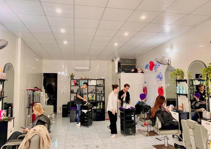 SANG NHƯỢNG SALON TÓC ĐƯỜNG 92 NGUYỄN VĂN TRỖI - PHƯỜNG BẾN THỦY - THÀNH PHỐ VINH