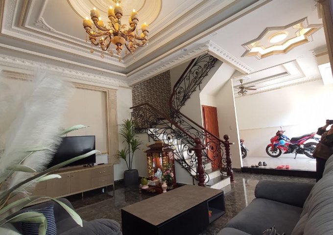 Bán nhà riêng tại Đường Hoàng Quốc Việt, Quận 7, Hồ Chí Minh Diện tích 75m2 giá 11.2 Tỷ