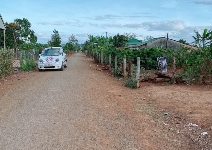 ĐẤT NỀN LÀNG DÚT 1 IA SAO GIA LAI CÁCH TP PLEIKU CHỈ 1KM