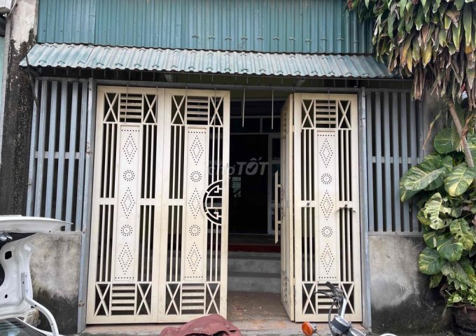 Chính chủ cần bán nhà 2 tầng Thị trấn Cầu Giát, Huyện Quỳnh Lưu, Nghệ An