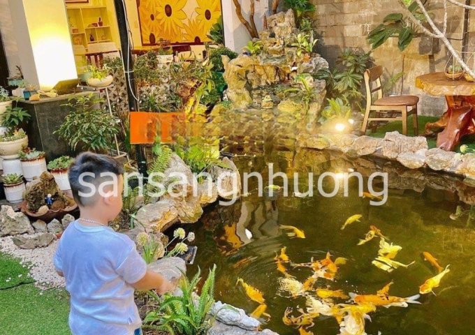 SANG NHƯỢNG GẤP QUÁN CÀ PHÊ