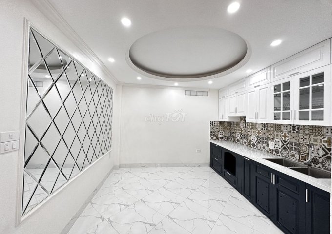 Cần bán nhà riêng 5 tầng sát vách trường Quốc tế Pheenikaa