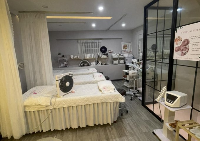 SANG NHƯỢNG CỬA HÀNG SPA