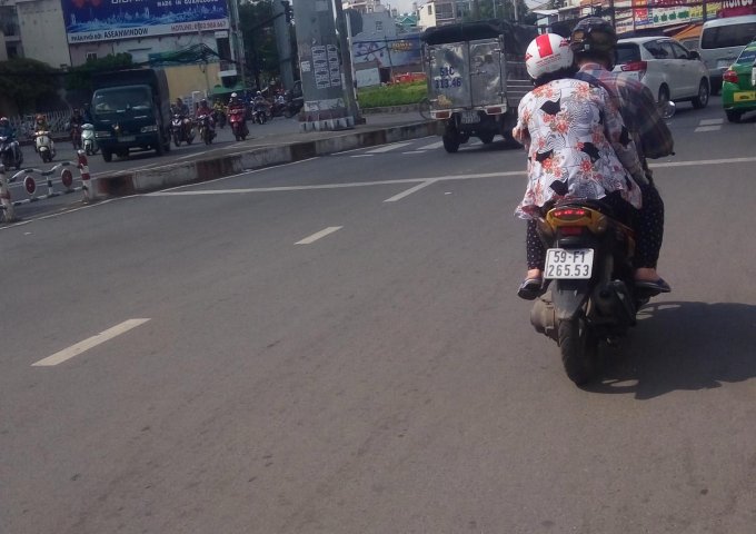 chính chủ kẹt ngân hàng, Bán nhà Mặt tiền đường Trần Minh Quyền, phường 11, Quận 10.