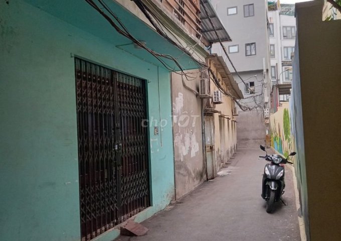 Chính chủ cho thuê nhà nguyên căn 3 tầng phố Cự Lộc, Thanh Xuân, Hà Nội.