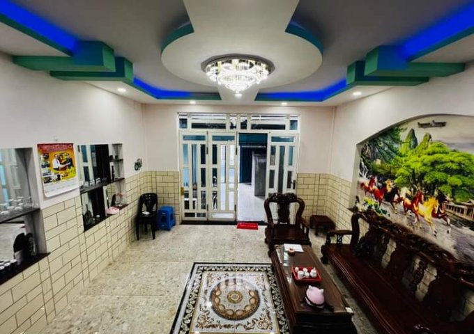 BÁN NHÀ MẶT TIỀN ĐỖ VĂN DẬY -TRƯNG NỮ VƯƠNG, TÂN HIỆP, HÓC MÔN, 131m2, ngang 5m, 4 tầng, Nhỉnh 8 tỷ