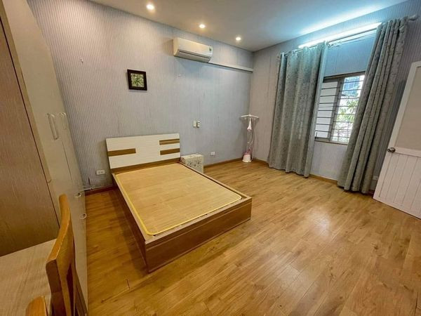 Chính chủ bán gấp nhà tập thể 42m tầng 1 đường Trần Bình Trọng , TP Thái Bình cạnh bến xe thành phố