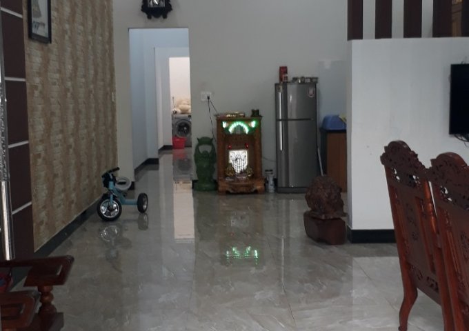 Bán nhà cấp 4 kiểu hiện đại hẽm 189 Lê Thánh Tôn phường Hội Phú ,Tp Pleiku, Gia Lai.