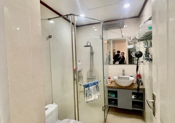 Bán chung cư CT2B, Ngõ 445 Lạc Long Quân, Tây Hồ: 70m, 2 ngủ. Giá: 2,9 tỷ. 0944828386