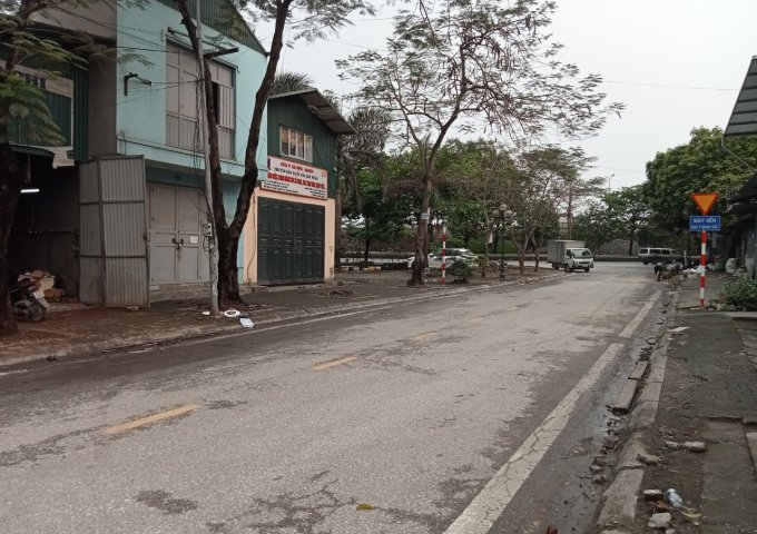 Chính chủ cần cho thuê mặt bằng tầng 1 tại số 8 Khu đấu giá A1,A2,A3 tổ 5 Cự Khối, Long Biên, Hà Nội.