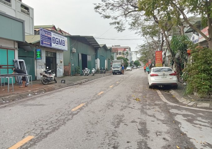 Chính chủ cần cho thuê mặt bằng tầng 1 tại số 8 Khu đấu giá A1,A2,A3 tổ 5 Cự Khối, Long Biên, Hà Nội.