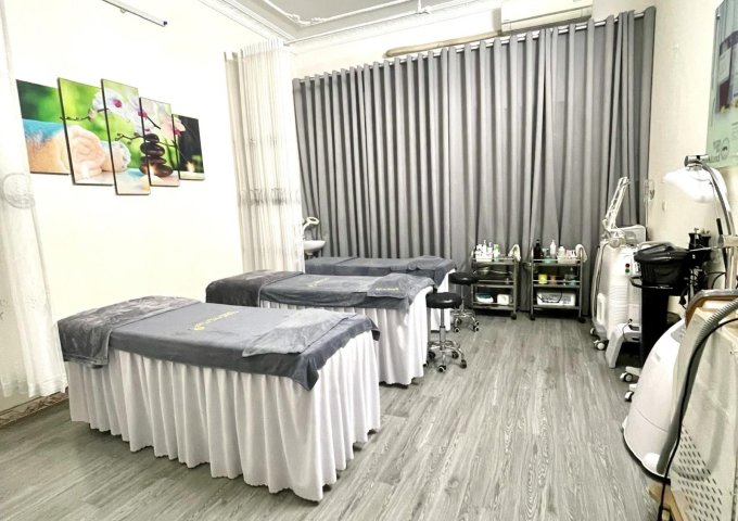 Tôi cần cho thuê lâu dài nhà 4 tầng đã làm nội thất rất đẹp để phục vụ kinh doanh