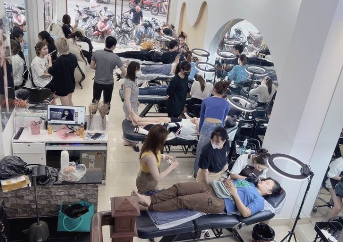 Sang nhượng nhà nguyên căn 6 tầng 1 tum tại B13 phố Trung Phụng, Đống Đa, Hà Nội.