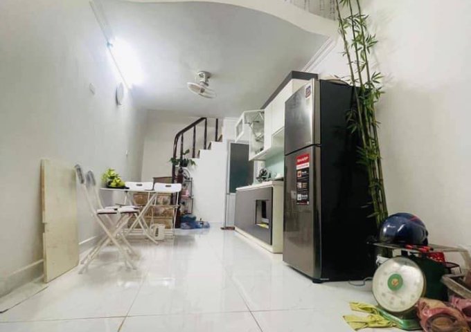 Bán nhà phố Chợ Khâm Thiên, Đống Đa, nhà đẹp ở ngay, 5 tầng 23 m2 giá 2.55 tỷ