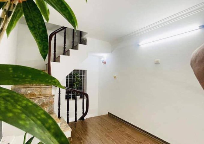 Bán nhà phố Chợ Khâm Thiên, Đống Đa, nhà đẹp ở ngay, 5 tầng 23 m2 giá 2.55 tỷ
