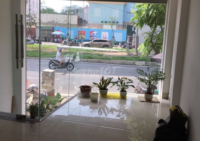 Cho thuê cửa hàng mặt phố số 48 Hoàng Cầu mới, Đống Đa, Hà Nội.