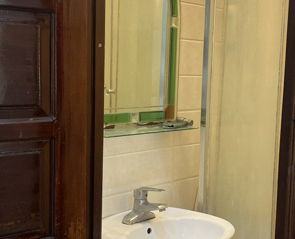 Cho thuê căn hộ ở Phan Kế Bính, Cống Vị, Ba Đình, Hà Nội.