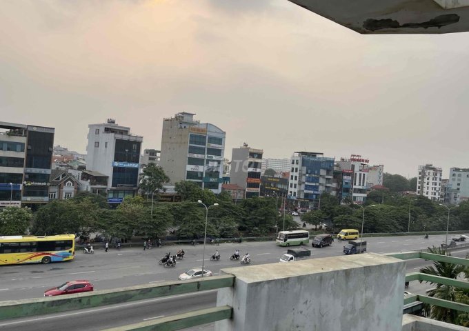 Cho thuê nhà làm Văn phòng kinh doanh 2 mặt phố, mặt tiền rộng tại Kim Chung, Đông Anh