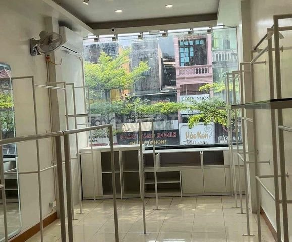 SANG NHƯỢNG CỬA HÀNG THỜI TRANG NỮ TẠI 154 NGUYỄN LƯƠNG BẰNG