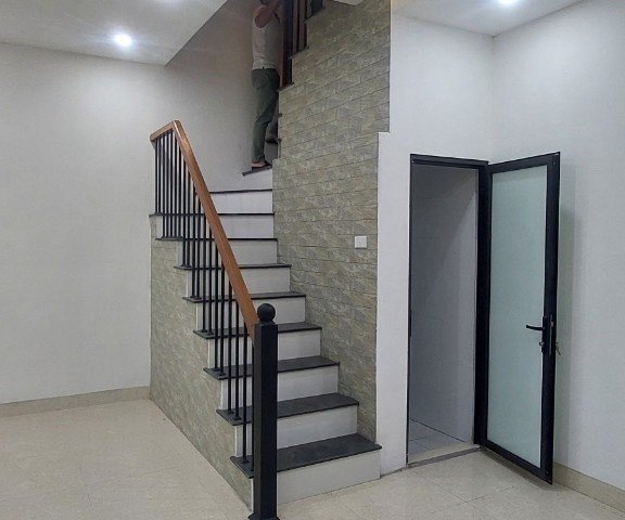 Chính chủ cần bán nhà 2 tầng mặt ngõ rộng tại 238 Âu Cơ, Quảng An, Tây Hồ, Hà Nội.