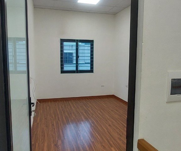 Chính chủ cần bán nhà 2 tầng mặt ngõ rộng tại 238 Âu Cơ, Quảng An, Tây Hồ, Hà Nội.