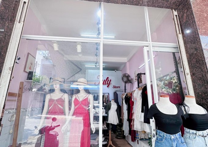 EM CẦN SANG SHOP QUẦN ÁO NỮ