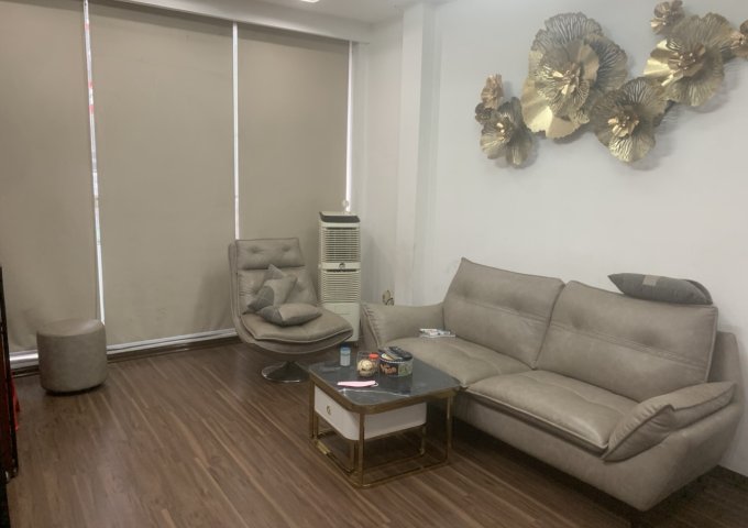 Chính chủ cho thuê nhà mặt phố Hoàng Cầu , Đống Đa, Hà Nội.