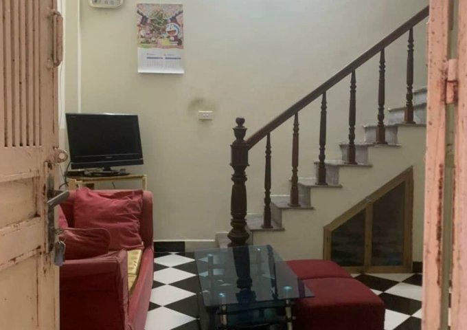 Cần cho thuê nhà 5 tầng tại 27 ngõ 191 ngách 191/2 ngõ chợ Khâm Thiên, Đống Đa