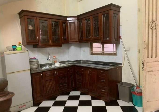 Cần cho thuê nhà 5 tầng tại 27 ngõ 191 ngách 191/2 ngõ chợ Khâm Thiên, Đống Đa