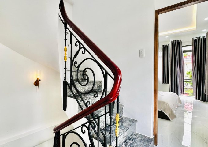 NHÀ ĐẸP, MỚI XÂY 5 TẦNG, 40M2, PHAN XÍCH LONG, PHÚ NHUẬN, NHỈNH 7 TỶ.