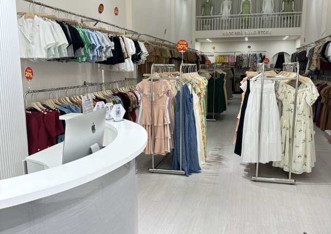 CẦN SANG NHƯỢNG LẠI SHOP QUẦN ÁO MỚI 99%