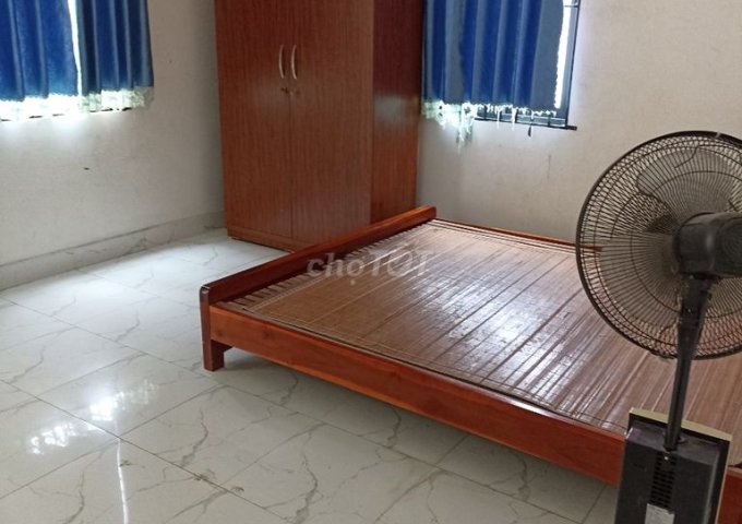Cho thuê nhà 42m2, 2,5 tầng, 3 phòng ngủ , 2 phòng vệ sinh tại Xã Hữu Hoà,Thanh Trì
