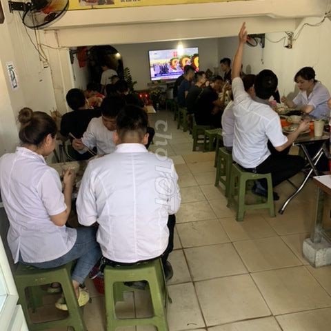Sang nhượng quán cơm bình dân tại số 637 Phúc Diễn, Quận Nam Từ Liêm, Hà Nội.