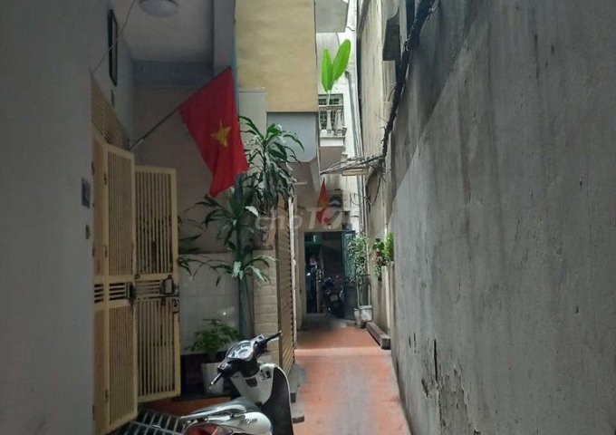 Chính chủ bán nhà 3 tầng số 34 ngõ 10/16 Láng Hạ, Ba Đình, Hà Nội.