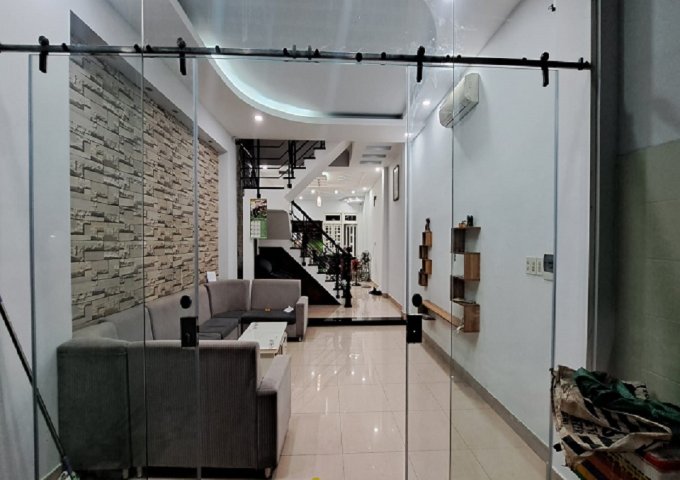 Bán nhà Tân Thới Nhất 1, Tân Thới Nhất, Q12, 80m2, 3 tầng, nội thất cao cấp.