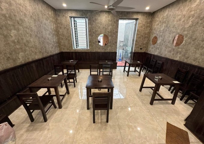 SANG NHƯỢNG QUÁN CAFE ĐỊA CHỈ NGÕ 158 NGUYỄN SƠN, LONG BIÊN, HÀ NỘI