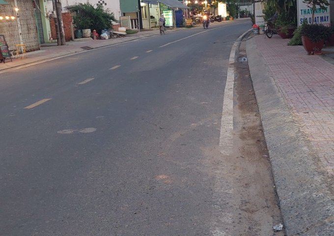 0909822610, Bán gấp nhà mặt tiền Nguyễn Thị Thử, 5.5x23m, Kinh doanh đỉnh chỉ 4.5 tỷ.