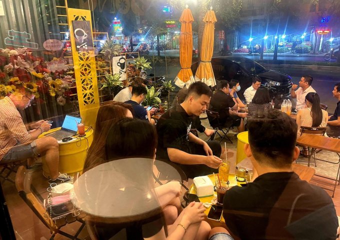 GẤPPP. . . Sang quán CAFE MẶT TIỀN NGUYỄN VĂN CỪ nối dài