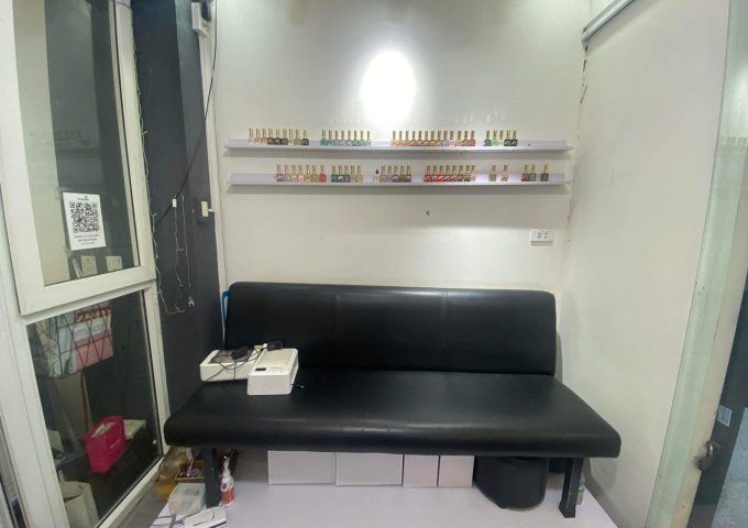 CẦN SANG NHƯỢNG TIỆM NAIL PHỐ TRỊNH HOÀI ĐỨC, CÁT LINH, HÀ NỘI