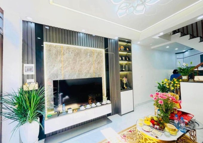 chung cư Rose Town 79 Ngọc Hồi 80 mét 2 ngủ chỉ 2,9 tỷ