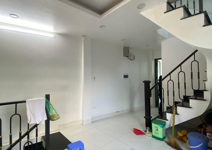 Bán nhà mặt phố Lai Xá, kinh doanh, xe tải, giá 3.9x tỷ