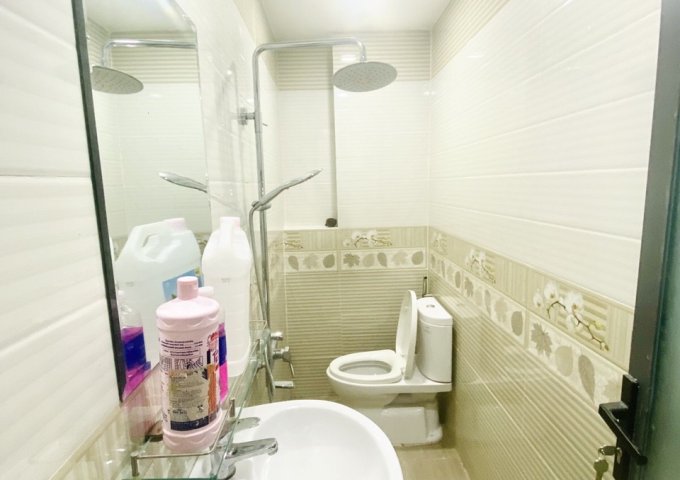 Nhà đẹp Sân Bay hẻm xe tải -Dt 55 m2 x 4 tầng - giá 9.6 💵 Tl