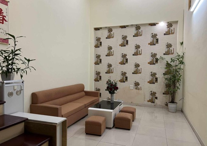 Cho thuê nhà nguyên căn, HGĐ, KD, 40m2, 5tầng, 4N, 16 tr, Cầu Giấy.