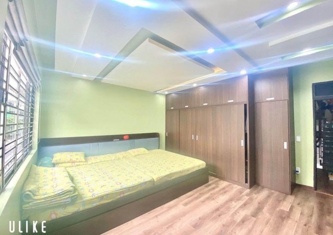 Bán nhà khu phân lô 193 Văn Cao - Thư Trung, diện tích 54m 3 tầng độc lập GIÁ 2.85 tỉ