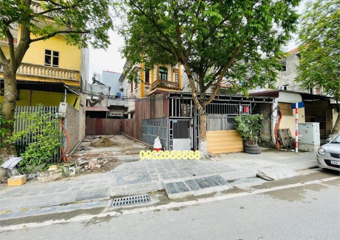 Hơn 4 tỷ, Đất kinh doanh mặt đường Việt Hùng - Đông Anh, đường 10m, có vỉa hè, quy hoạch ổn định