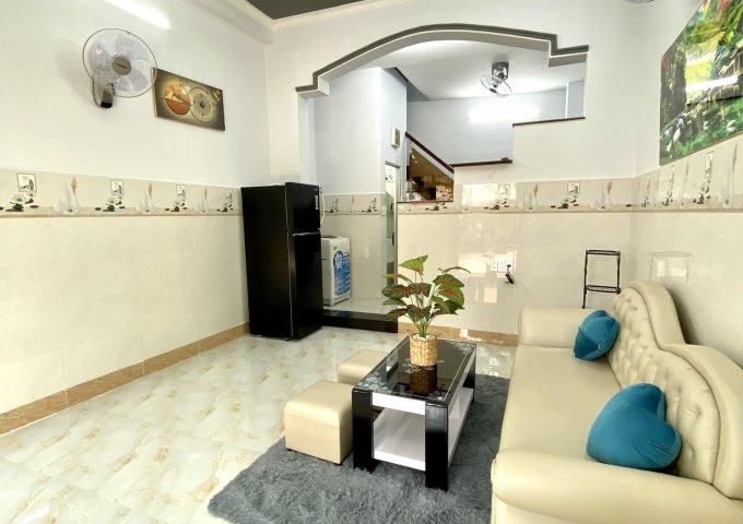 GÒ VẤP NGAY CV LÀNG HOA P8, HXH ĐỔ CỬA, 34M2 2 TẦNG KIÊN CỐ, TẬNG NỘI THẤT, GIÁ CỰC TỐT